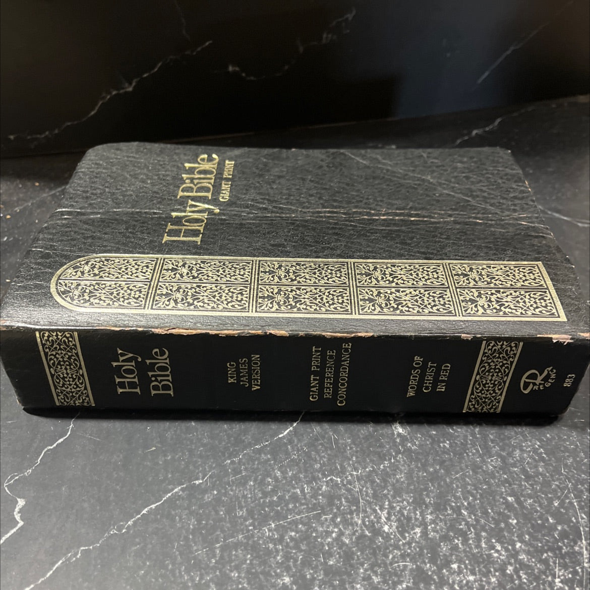 holy bible book, by unknown, 1976 Leather image 1