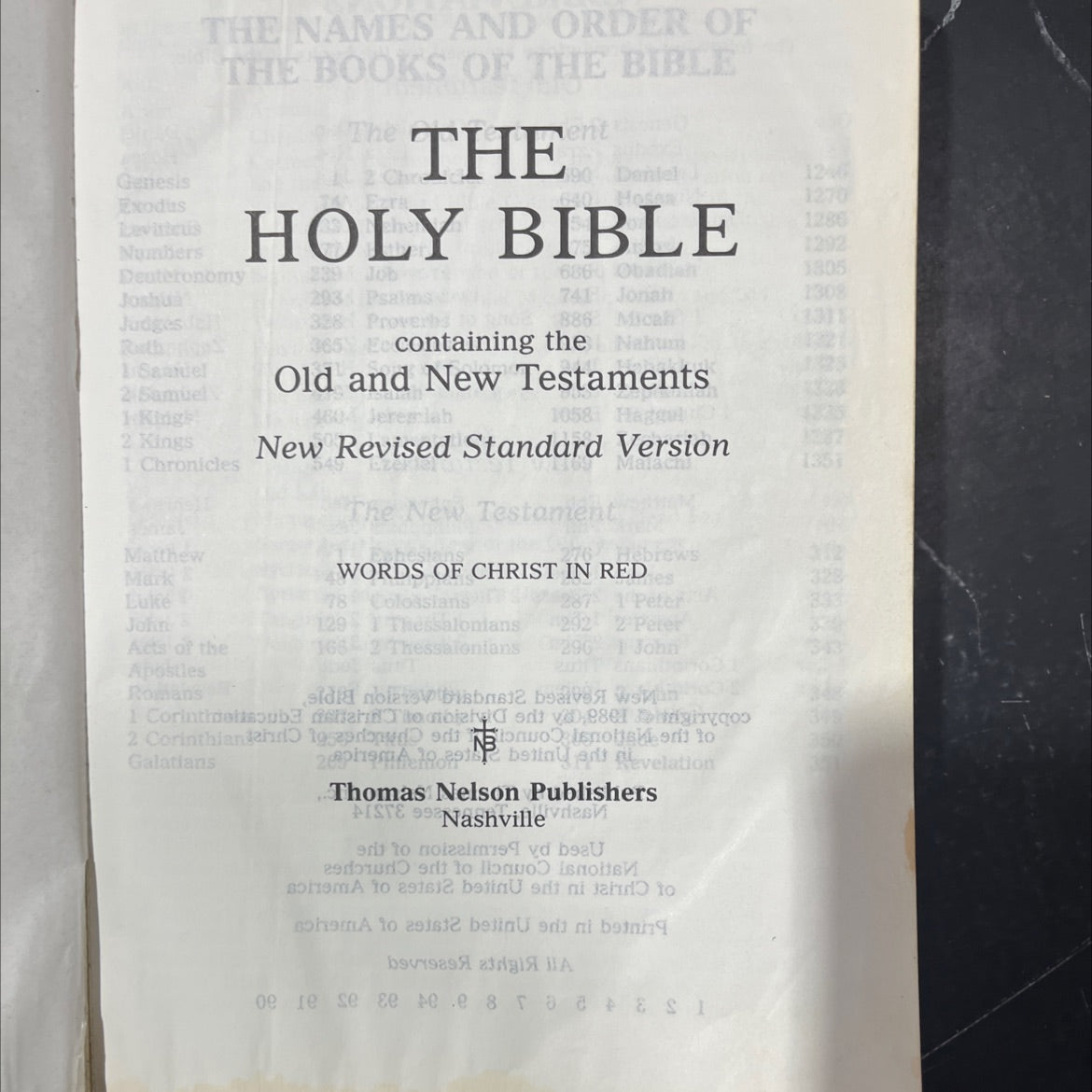 holy bible book, by unknown, 1989 Leather image 2