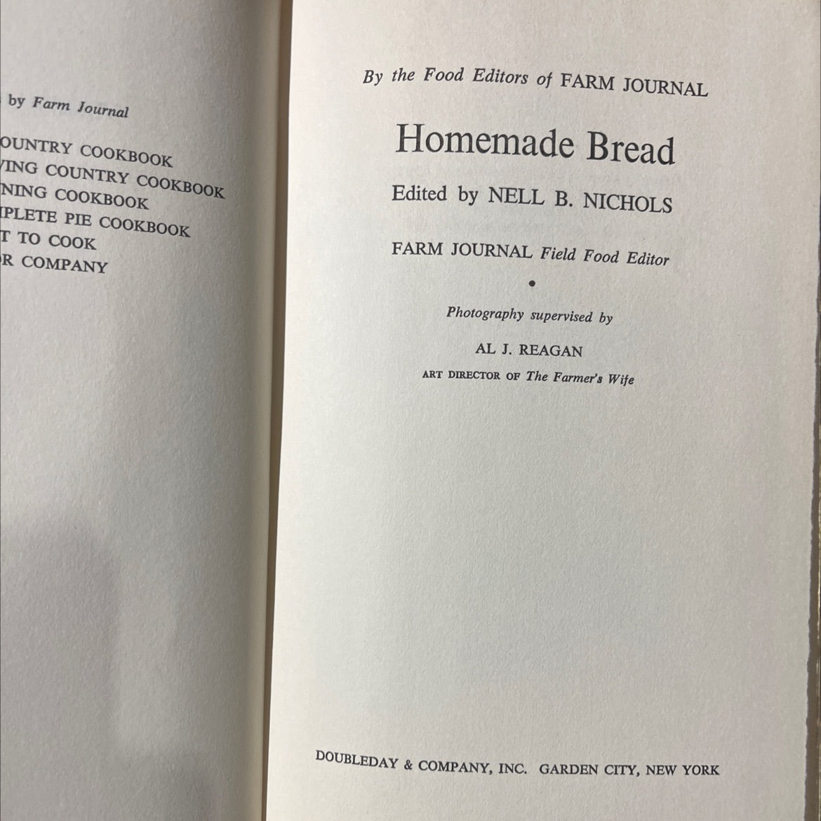 homemade bread book, by food editors of farm journal, 1969 Hardcover image 2