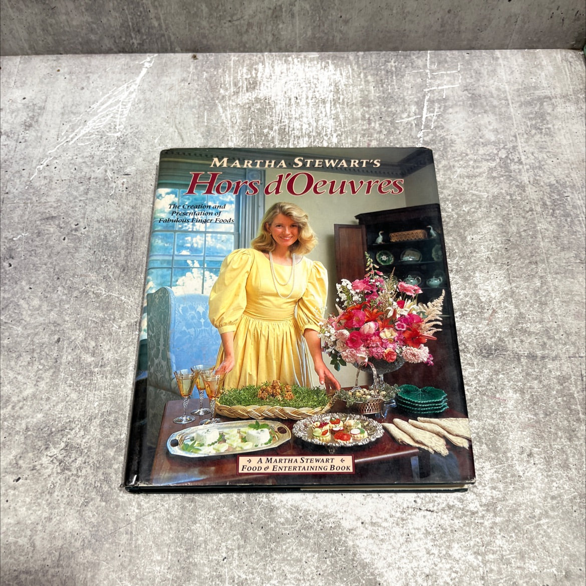 hors d'oeuvres: the creation and presentation of fabulous finger foods book, by Martha Stewart, 1984 Hardcover image 1
