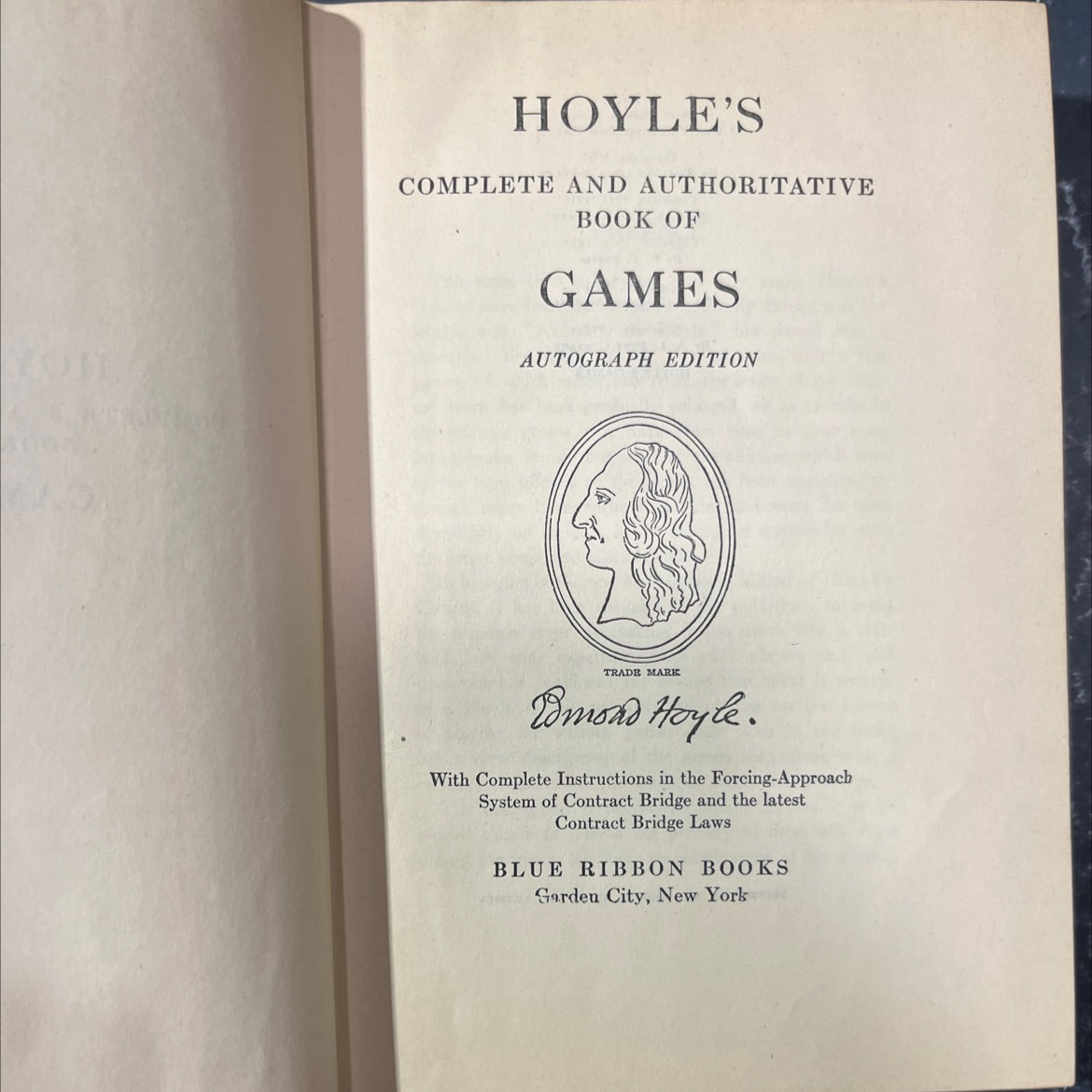 hoyle's complete and authoritative book of games autograph edition book, by bmond hoyle, 1940 Hardcover image 2