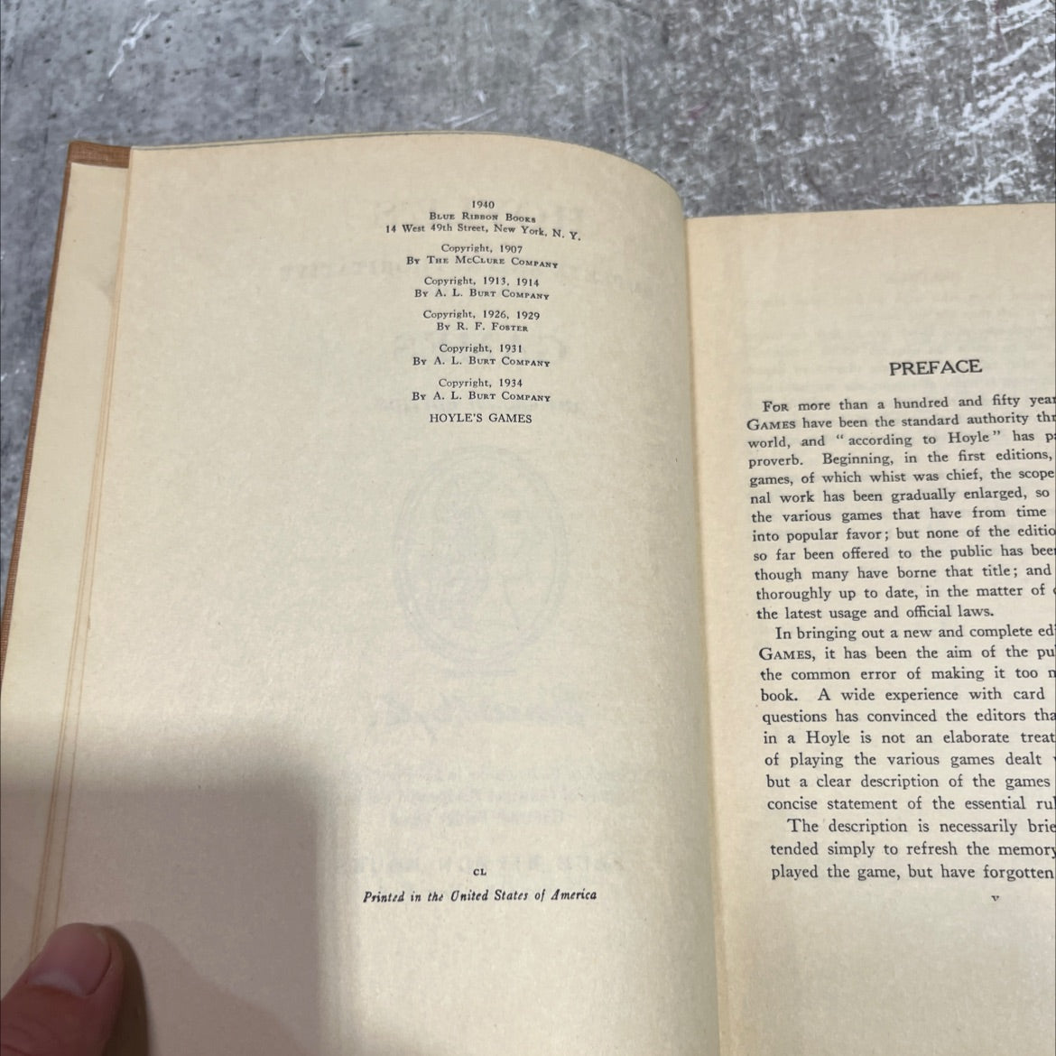 hoyle's complete and authoritative book of games book, by bmond hoyle, 1940 Hardcover image 3