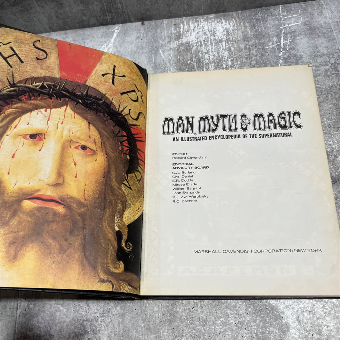 hs xp man myth & magic an illustrated encyclopedia of the supernatural book, by Richard Cavendish, 1970 Hardcover image 2