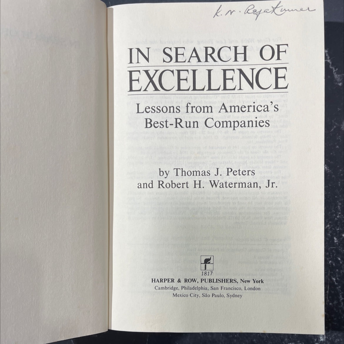 in search of excellence book, by Thomas J. Peters and Robert H. Waterman, Jr., 1982 Hardcover image 2