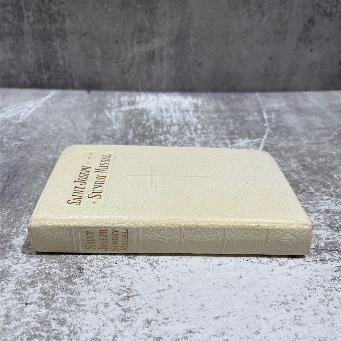 inri sunday missal book, by rev. hugo hoever, s.ocist., ph.d., 1963 Hardcover image 4
