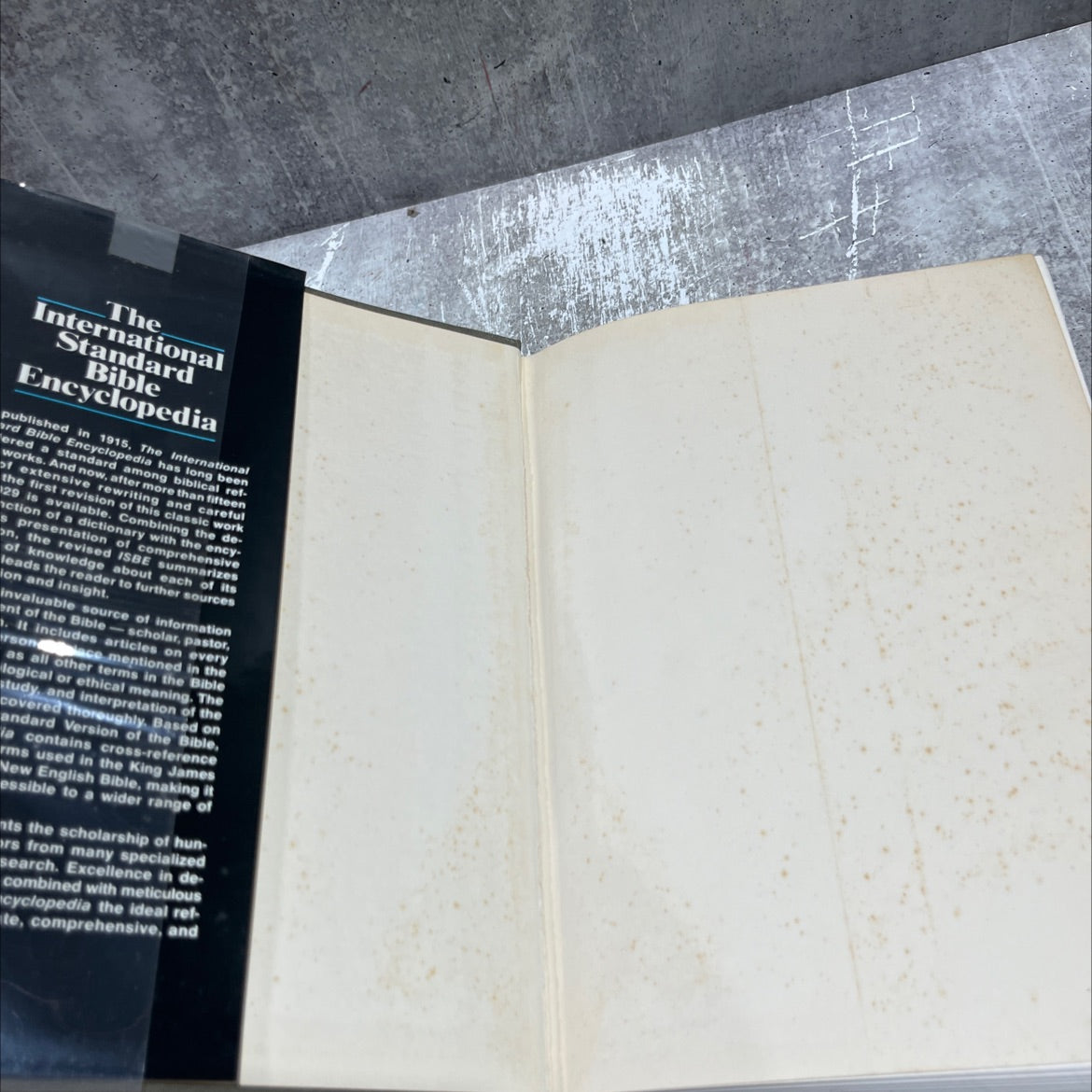 international standard bible encyclopedia volume two e-j book, by geoffrey w. bromiley, 1982 Hardcover image 4