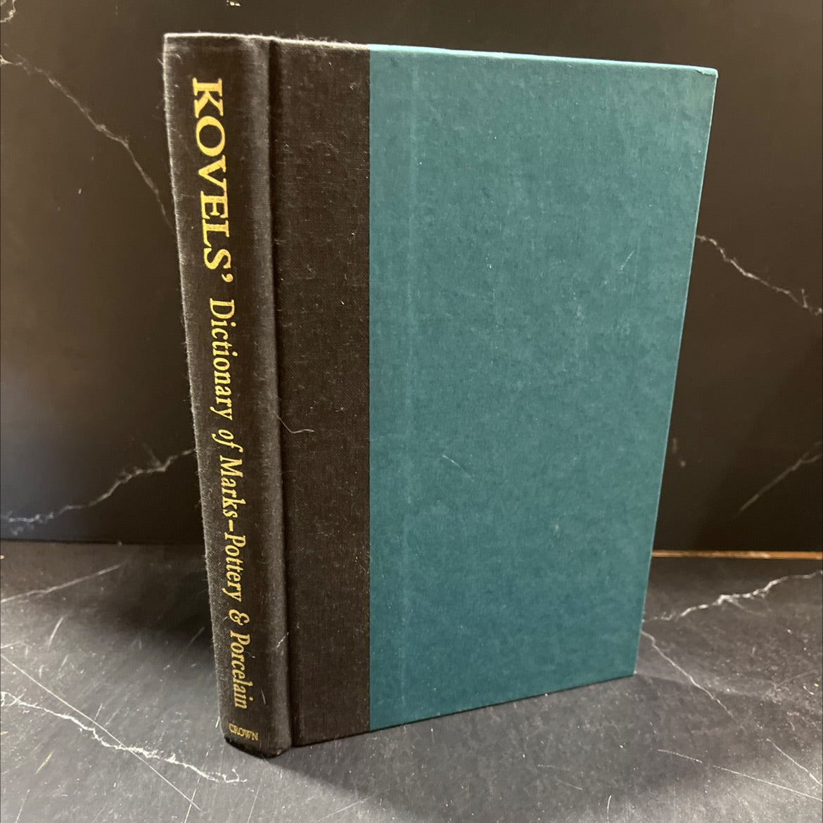 kovels' dictionary of marks pottery and porcelain book, by Ralph Kovel, Terry Kovel, 1995 Hardcover image 1