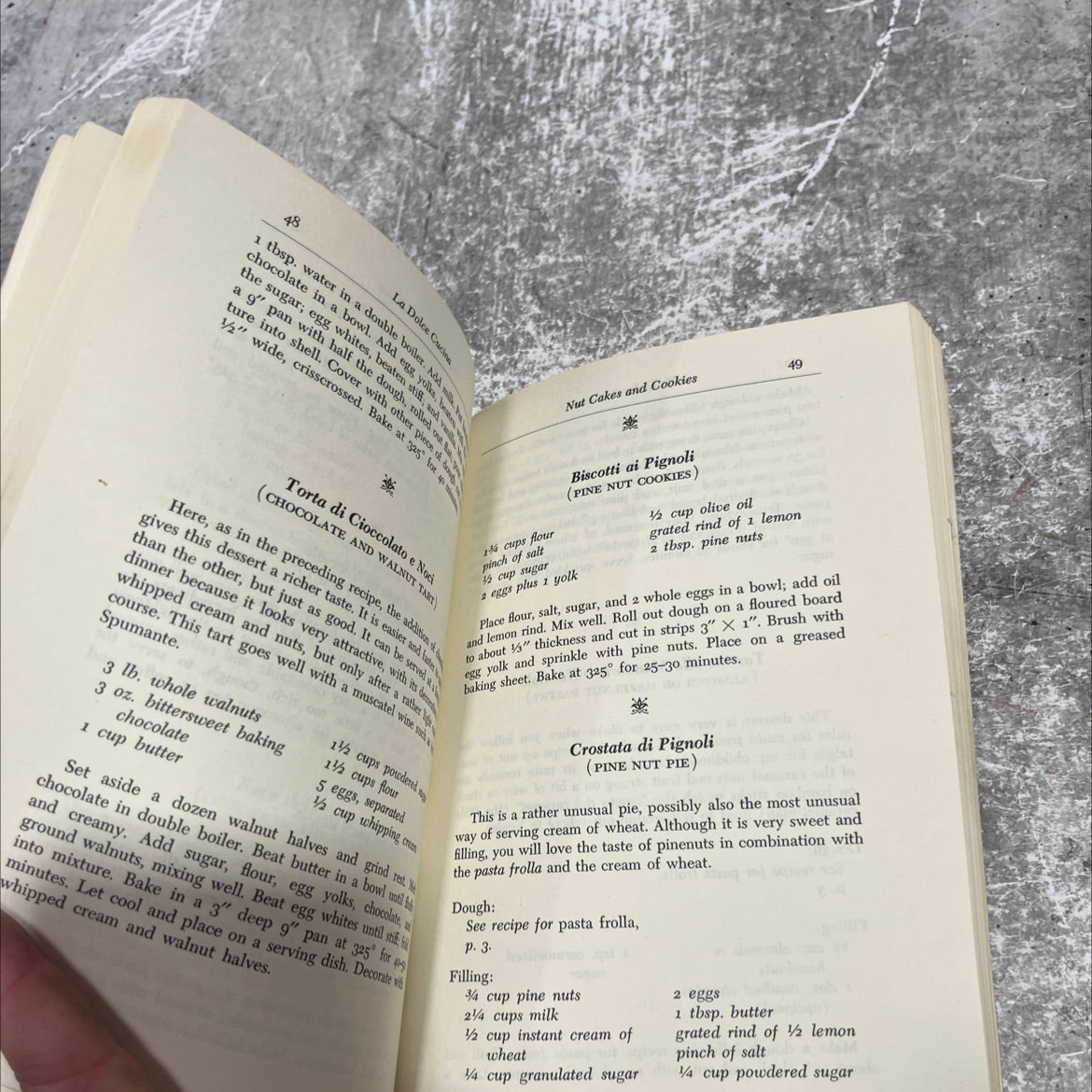 la dolce cucina the italian dessert cookbook book, by anna bruni seldis, 1974 Paperback image 4