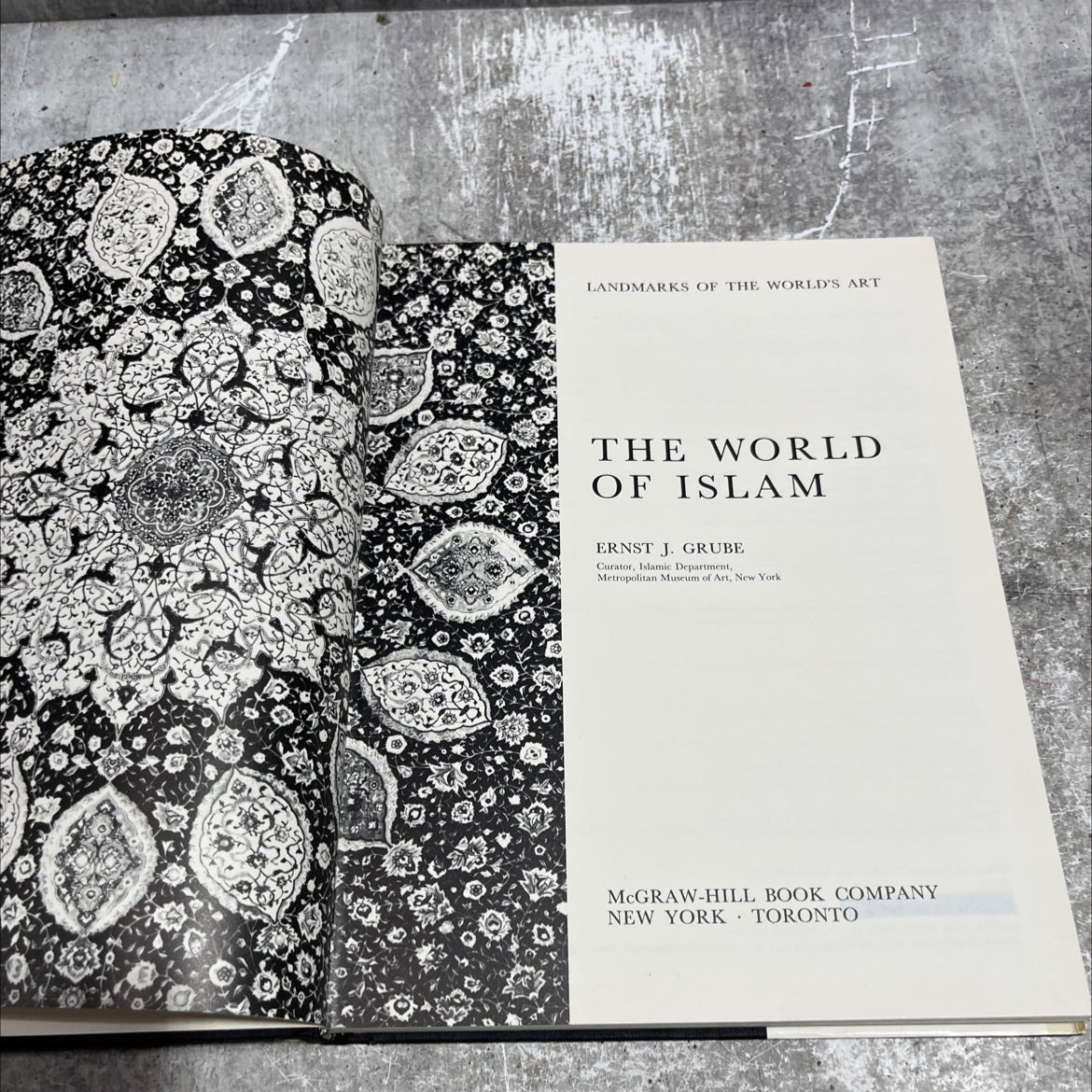 landmarks of the world's art the world of islam book, by ernst j. grube, 1970 Hardcover image 2
