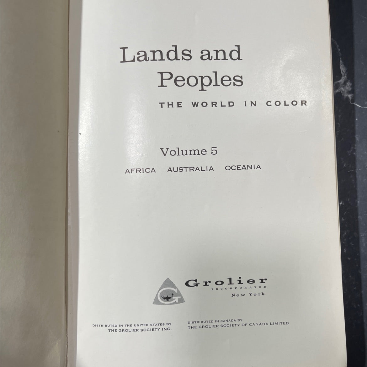 lands and peoples the world in color africa volume 5 australia oceania book, by unknown, 1961 Hardcover image 2