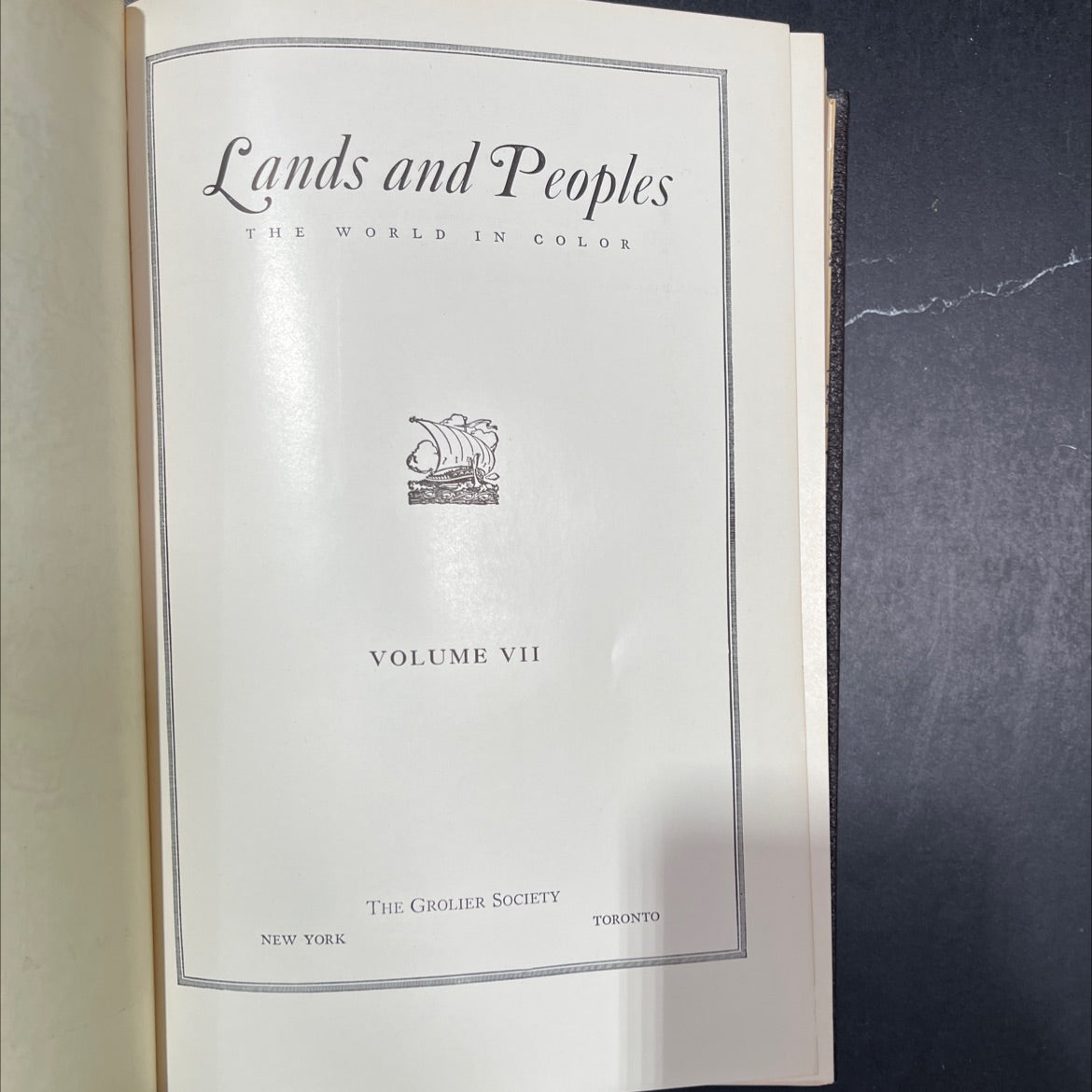 lands and peoples the world in color new york volume vii book, by the grolier society, 1957 Leather image 2