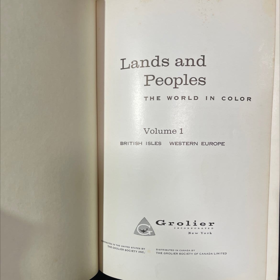 lands and peoples the world in color volume 1 british isles western europe book, by unknown, 1964 Hardcover image 2