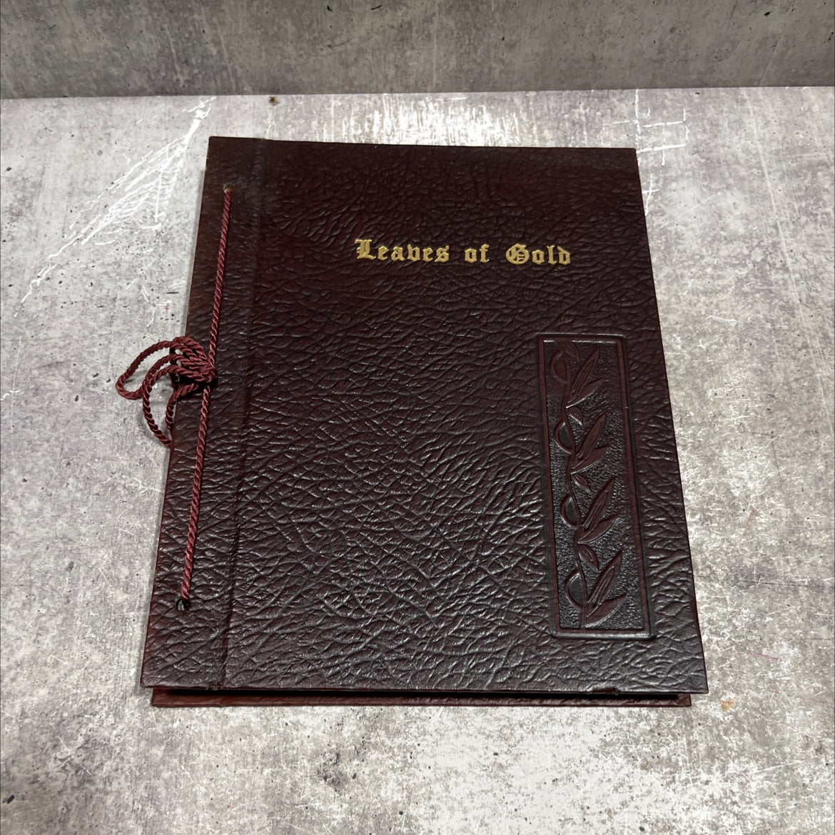 leaves of gold an anthology of prayers memorable phrases inspirational verse and prose from the best authors of the image 1