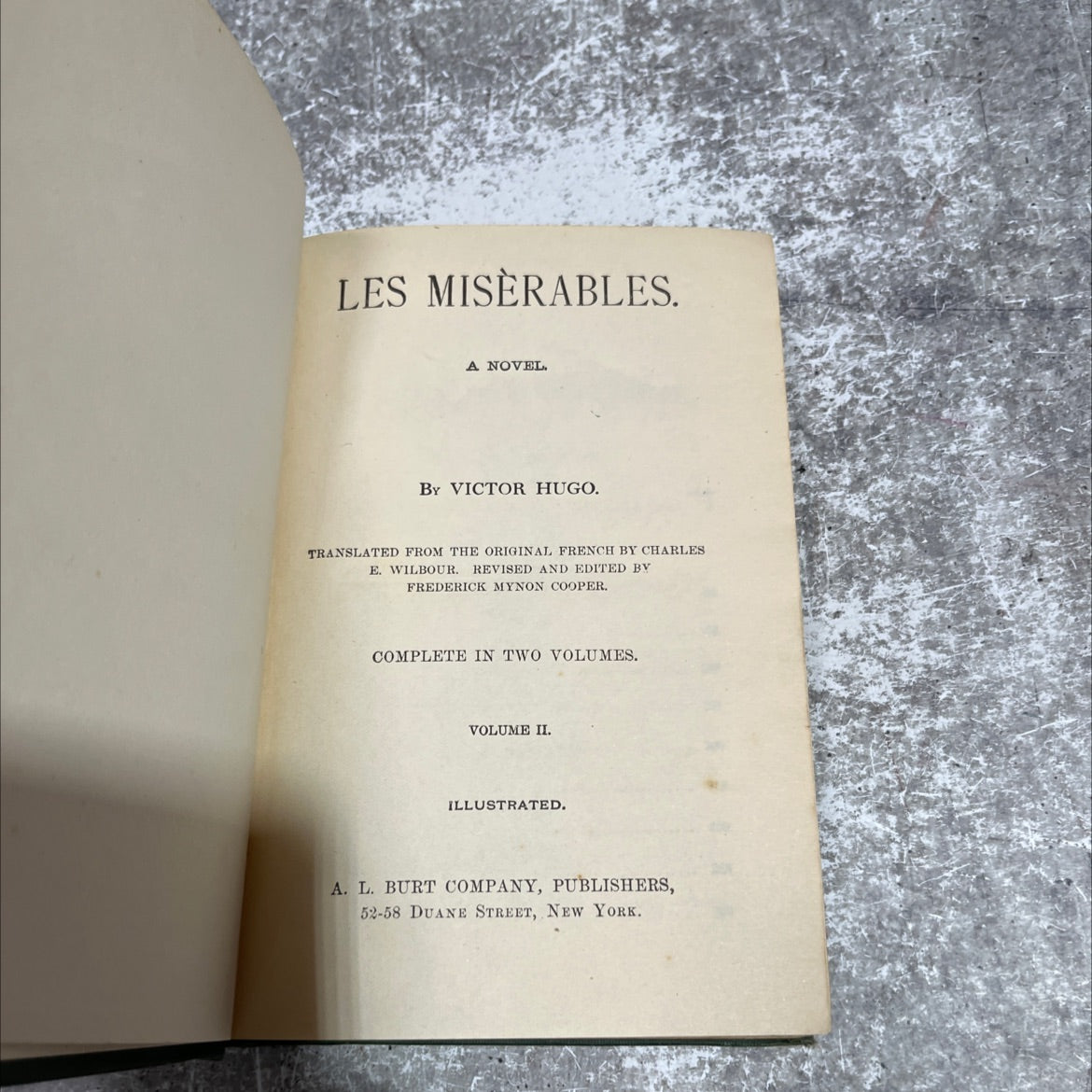 les miserables book, by victor hugo, 1970 Hardcover image 2