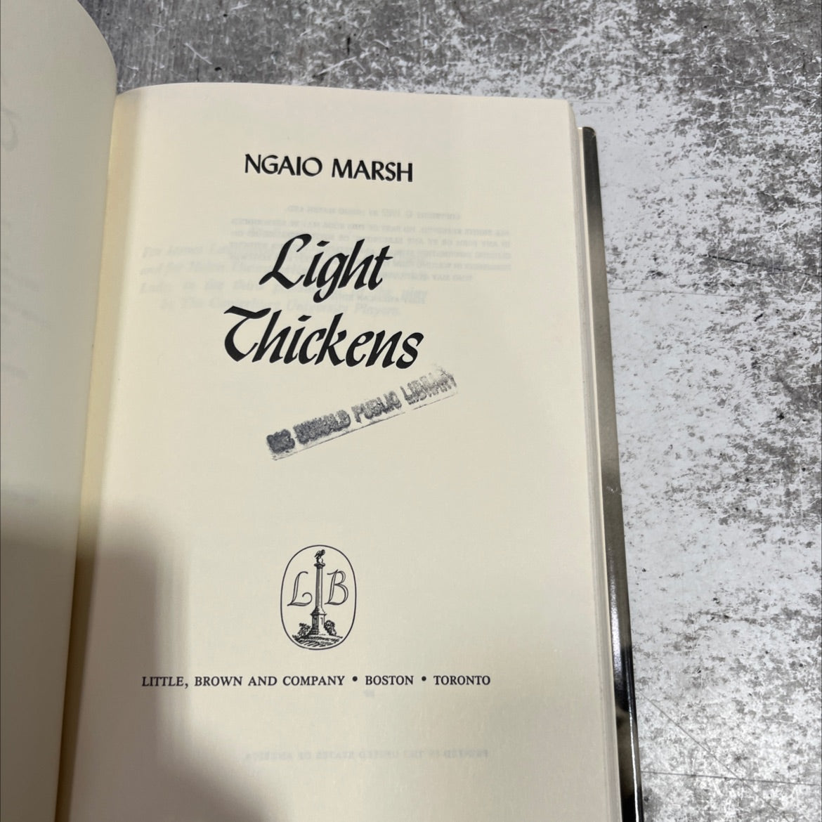 light thickens book, by ngaio marsh, 1982 Hardcover image 2
