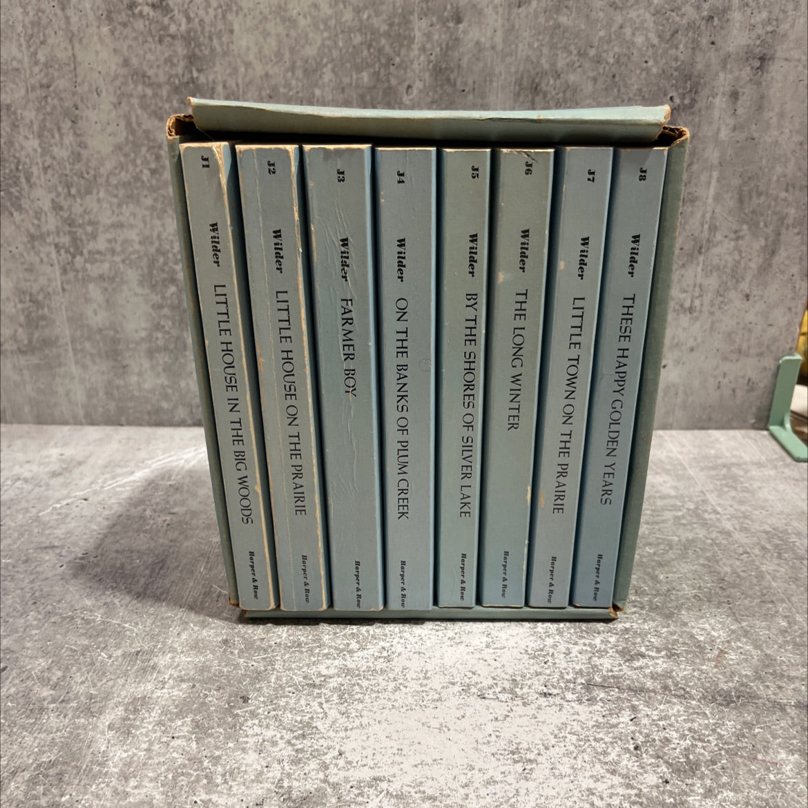 little house in the big woods book, by Laura Ingalls Wilder, 1970 Paperback image 1