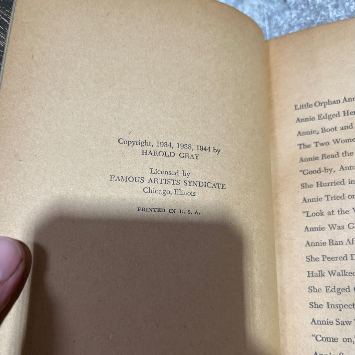 little orphan annie and the gila monster gang book, by harold gray, 1944 Hardcover image 3