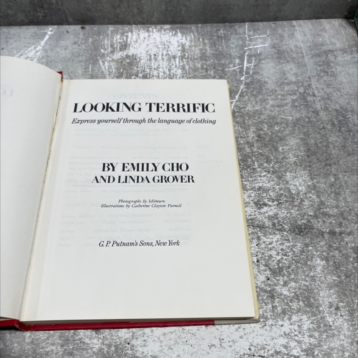 looking terrific express yourself through the language of clothing book, by emily cho and linda grover, 1978 Hardcover image 2