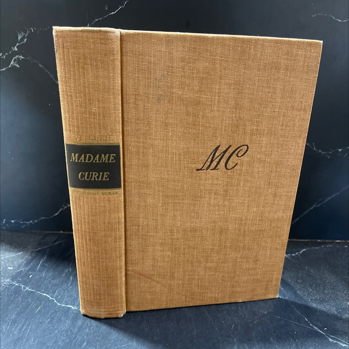 madame curie a biography book, by eve curie, 1939 Hardcover image 1