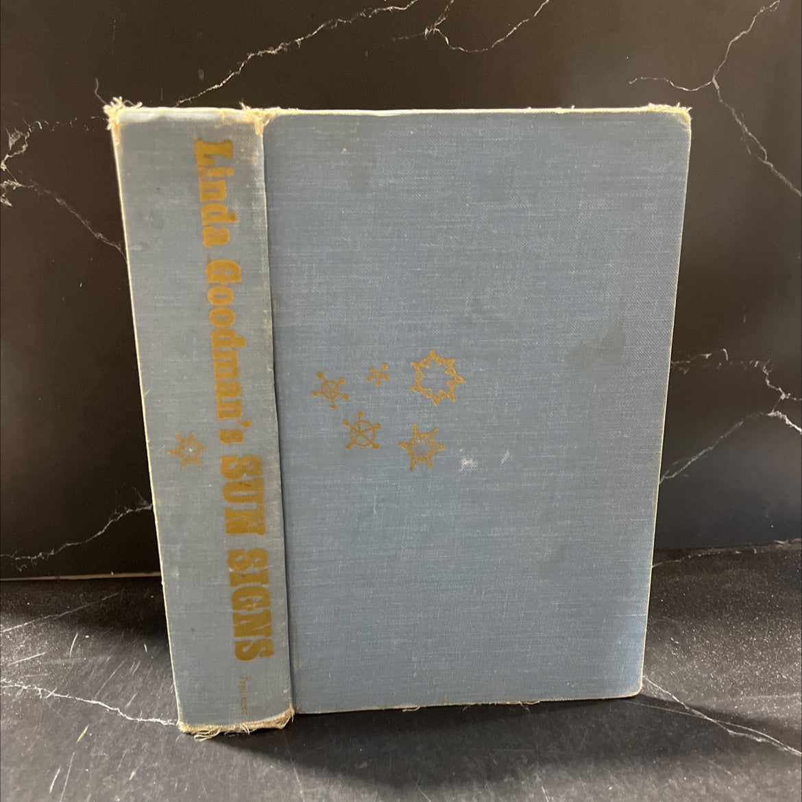 man's sun signs book, by Linda Goodman, 1968 Hardcover image 1