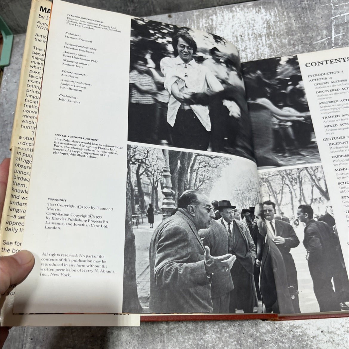 manwatching a field guide to human behaviour book, by desmond morris, 1977 Hardcover image 3