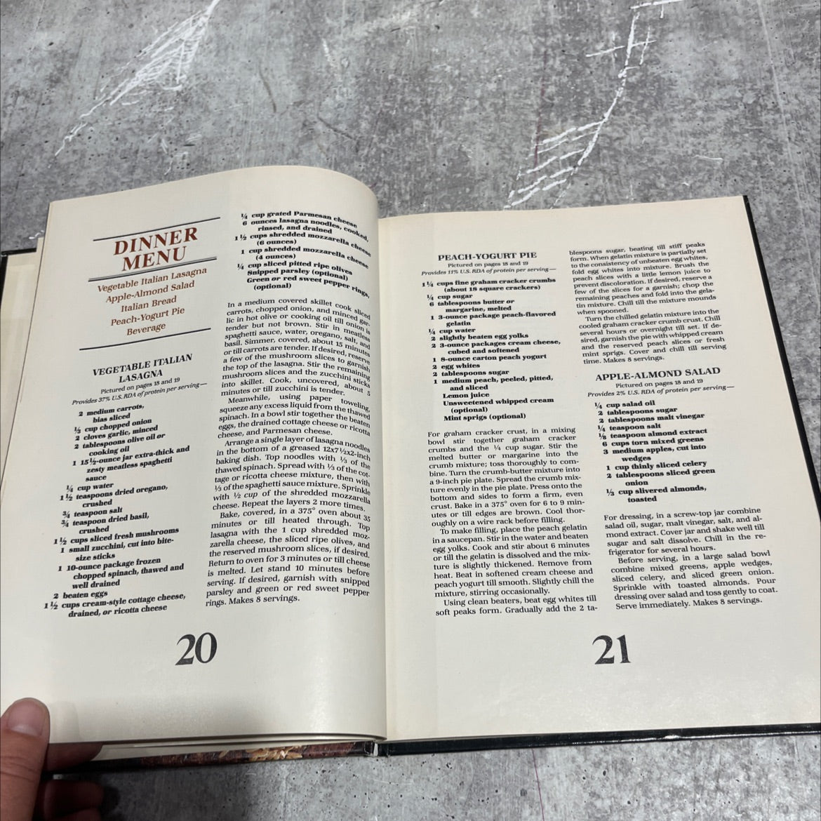 meatless main dishes book, by Meredith Corporation, 1982 Hardcover image 3