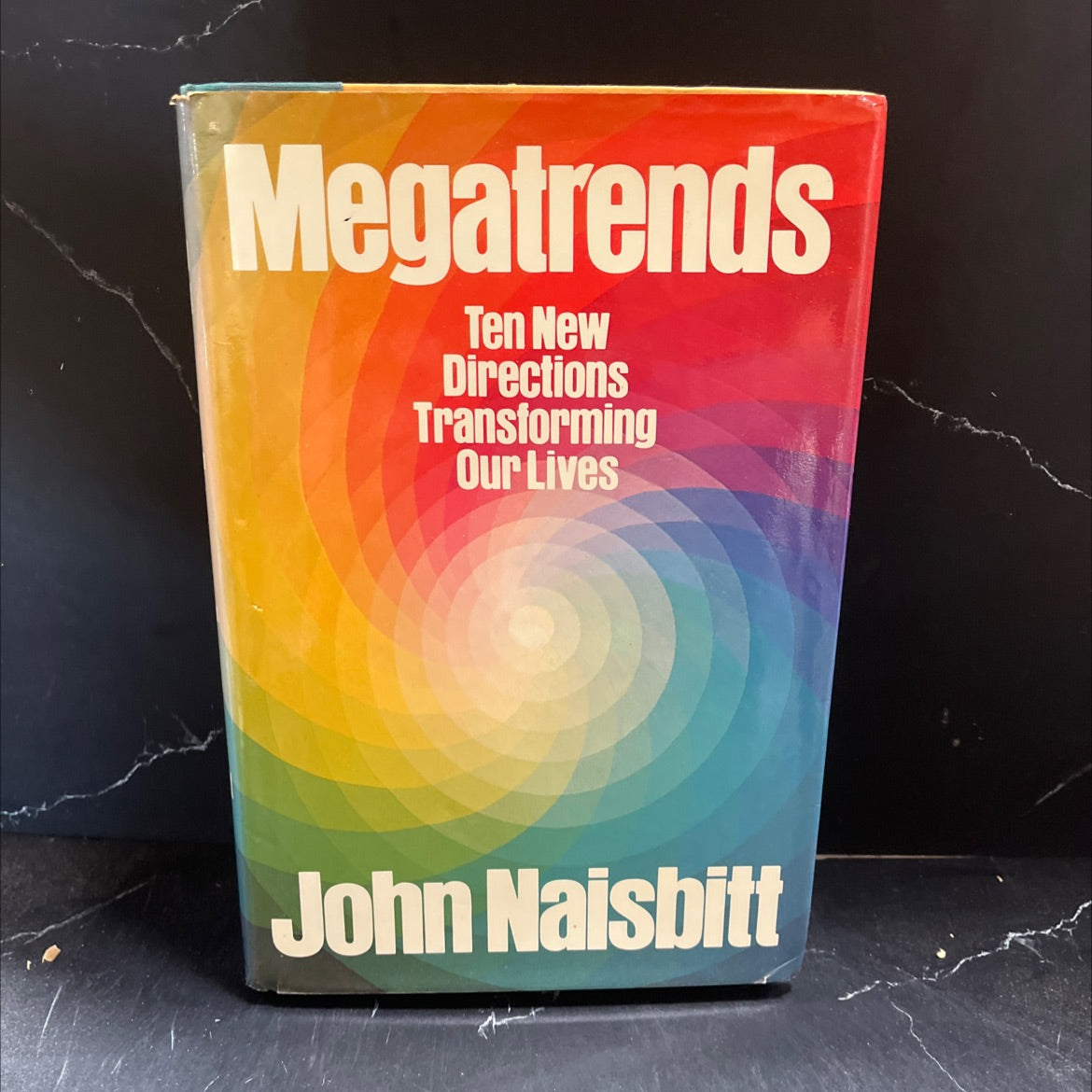 megatrends ten new directions transforming our lives book, by John Naisbitt, 1982 Hardcover image 1