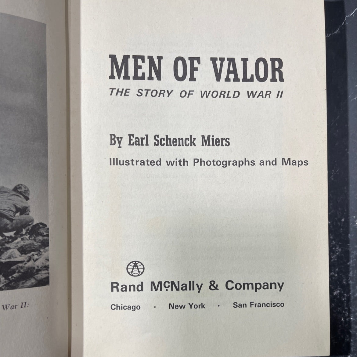 men of valor the story of world war ii book, by earl schenck miers, 1965 Hardcover image 2