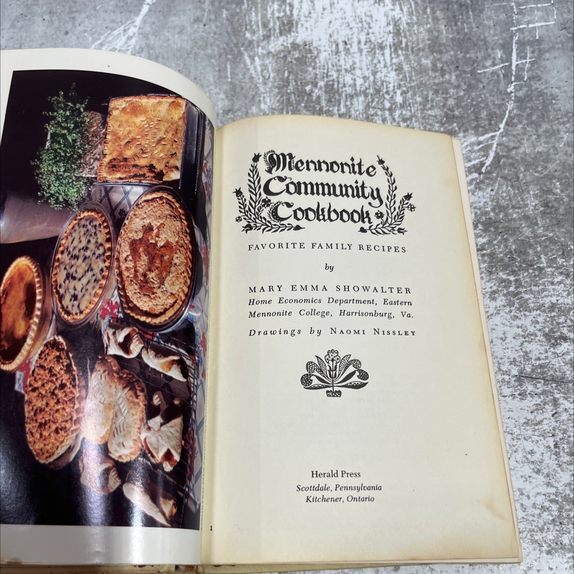 mennonite community cookbook favorite family recipes book, by mary emma showalter, 1977 Hardcover image 2