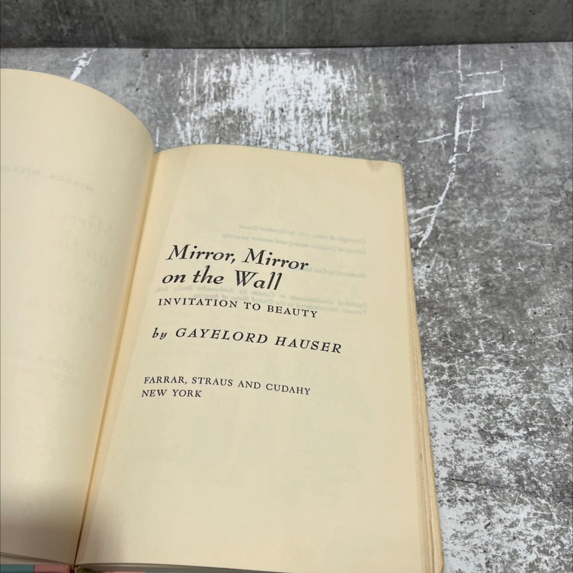 mirror, mirror on the wall invitation to beauty book, by gayelord hauser, 1961 Hardcover image 2