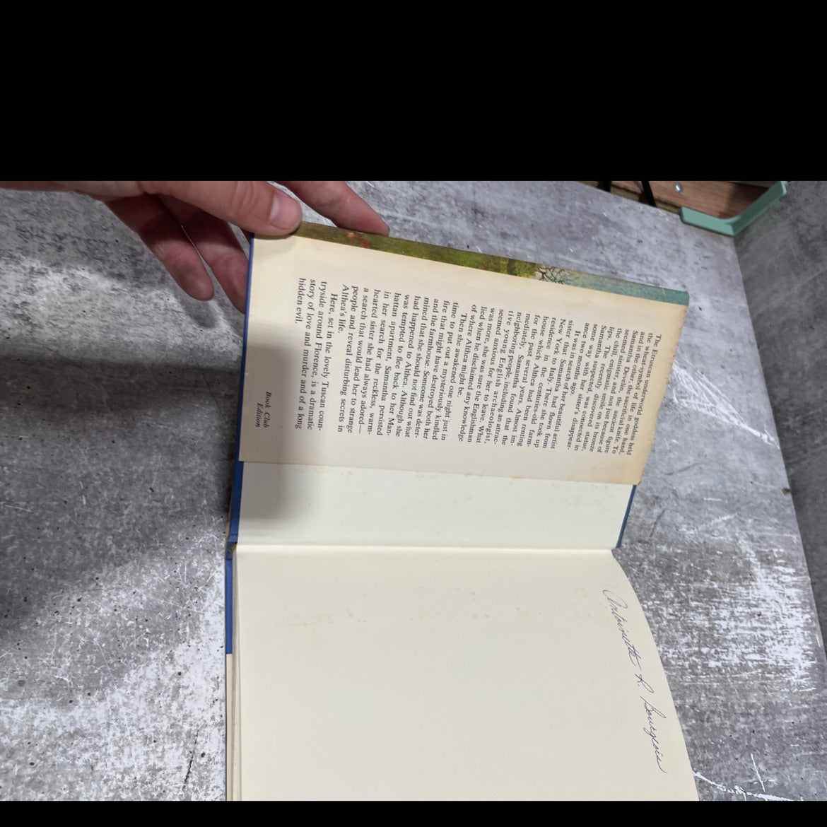 mirrors to the bank and the etruscan smile a novel of suspense book, by Velda Johnston, 1977 Hardcover image 4