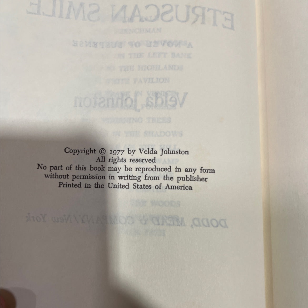 mirrors to the bank and the etruscan smile a novel of suspense book, by Velda Johnston, 1977 Hardcover image 3