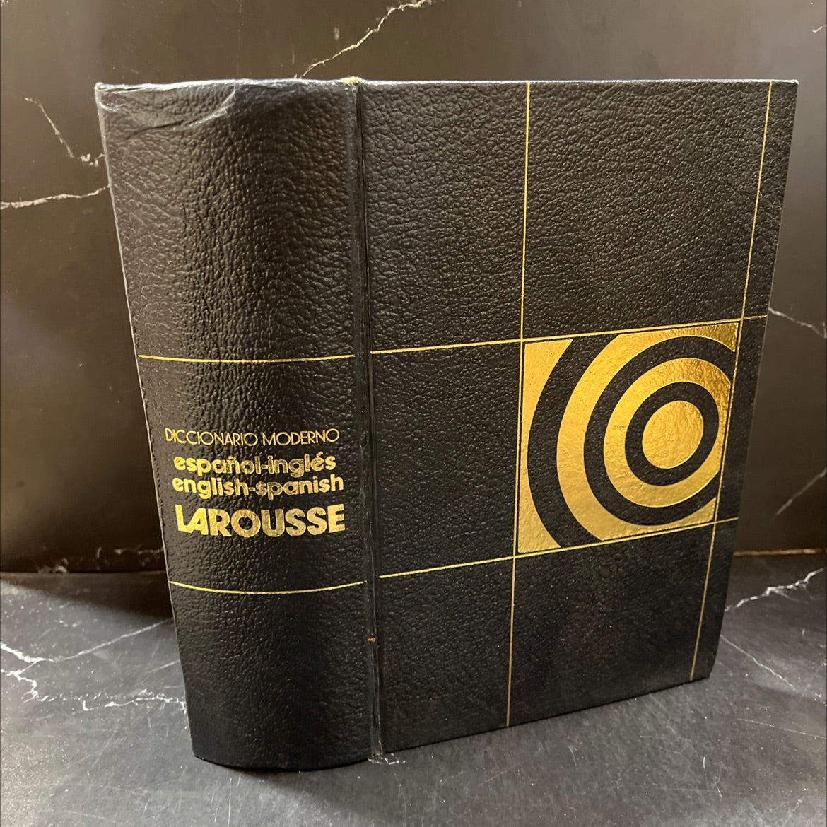 modern spanish-english dictionary book, by ramón garcía-pelayo y gros, 1976 Leather image 1