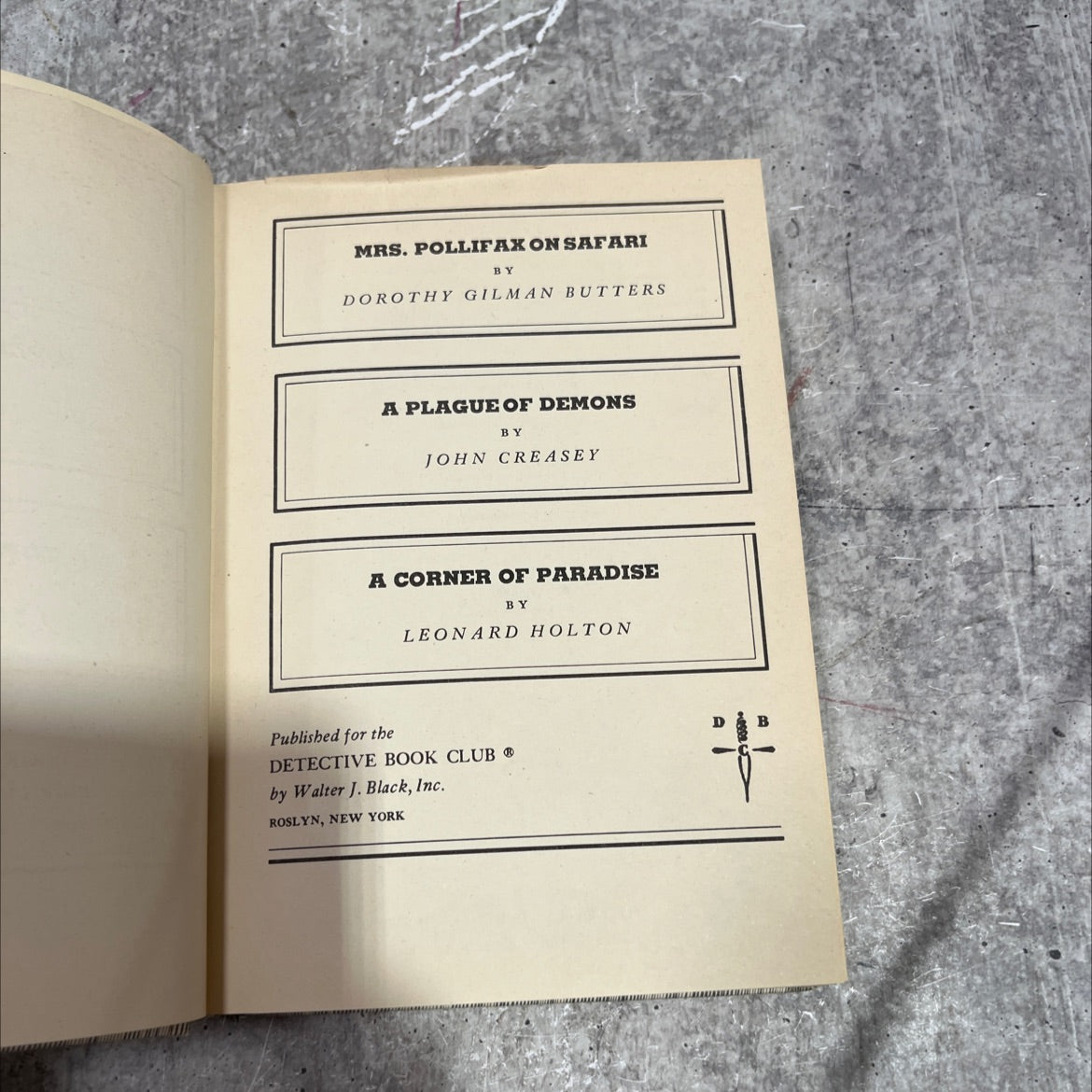 mrs. pollifax on safari book, by dorothy gilman, 1977 Hardcover image 2