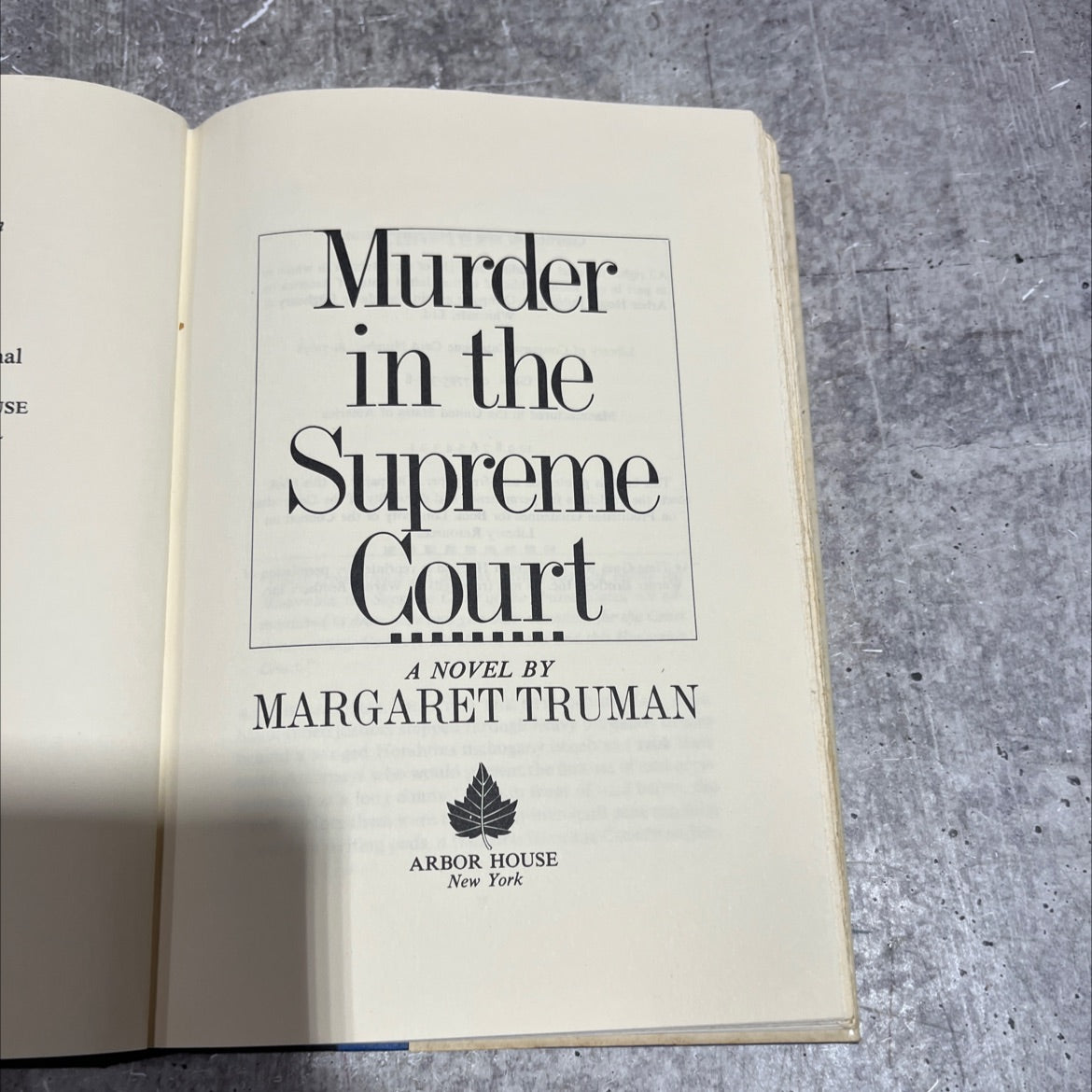 murder in the supreme court book, by margaret truman, 1982 Hardcover image 2