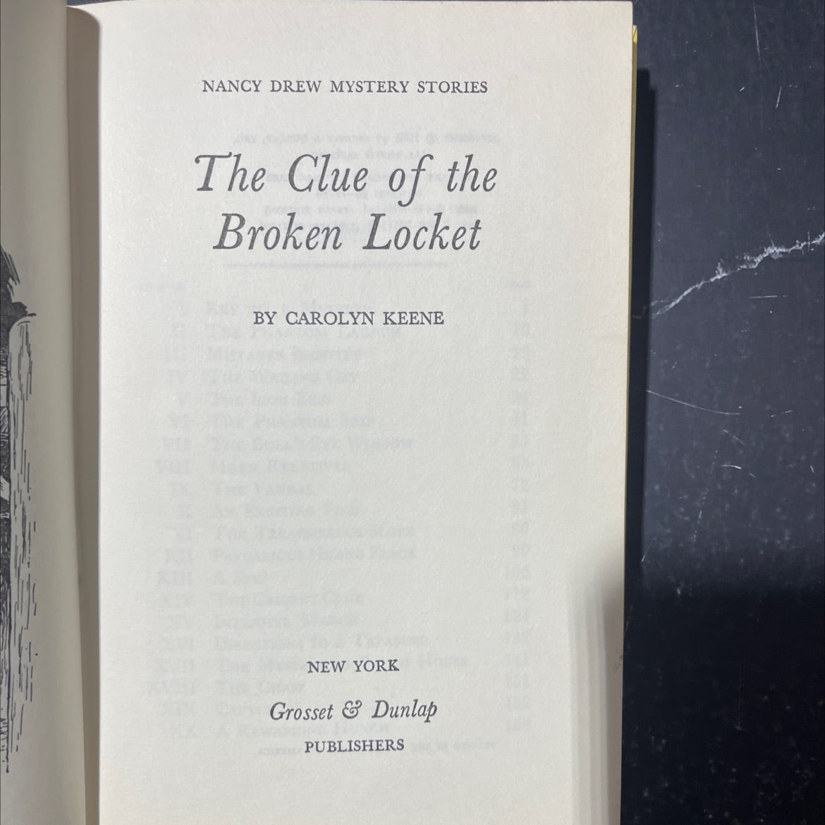nancy drew mystery stories the clue of the broken locket book, by carolyn keene, 1965 Hardcover image 2