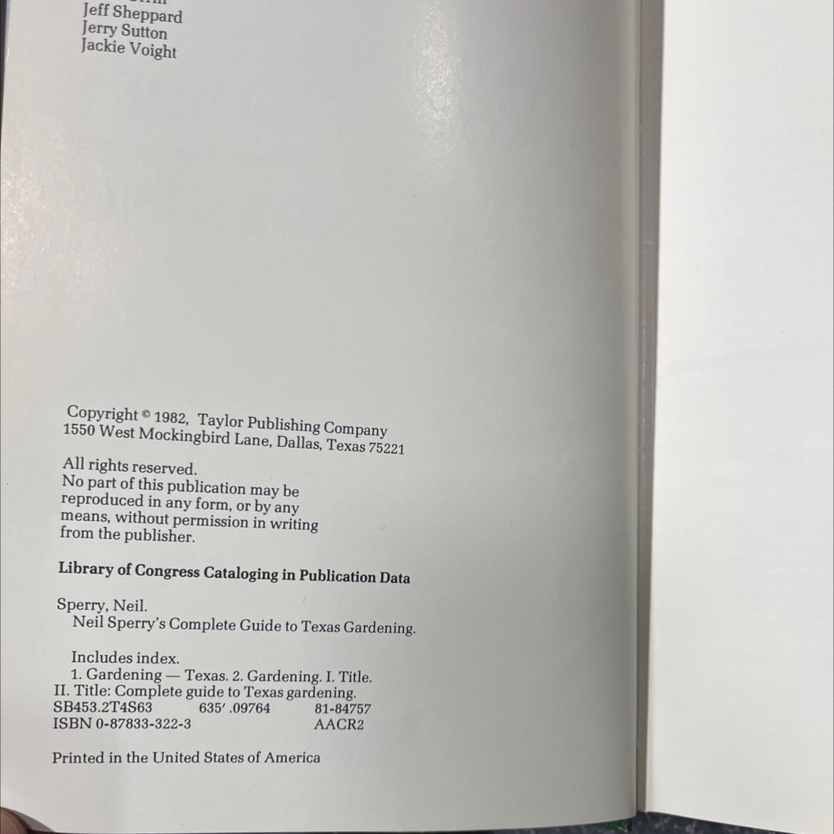 neil sperry's complete guide to texas gardening book, by Neil Sperry, 1982 Hardcover image 3