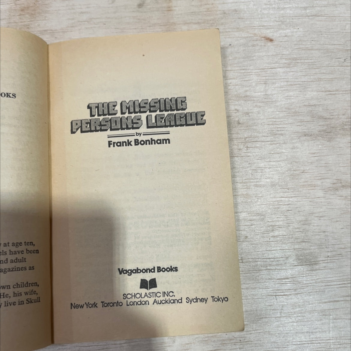 oks the missing persons league book, by Frank Bonham, 1976 Paperback image 2