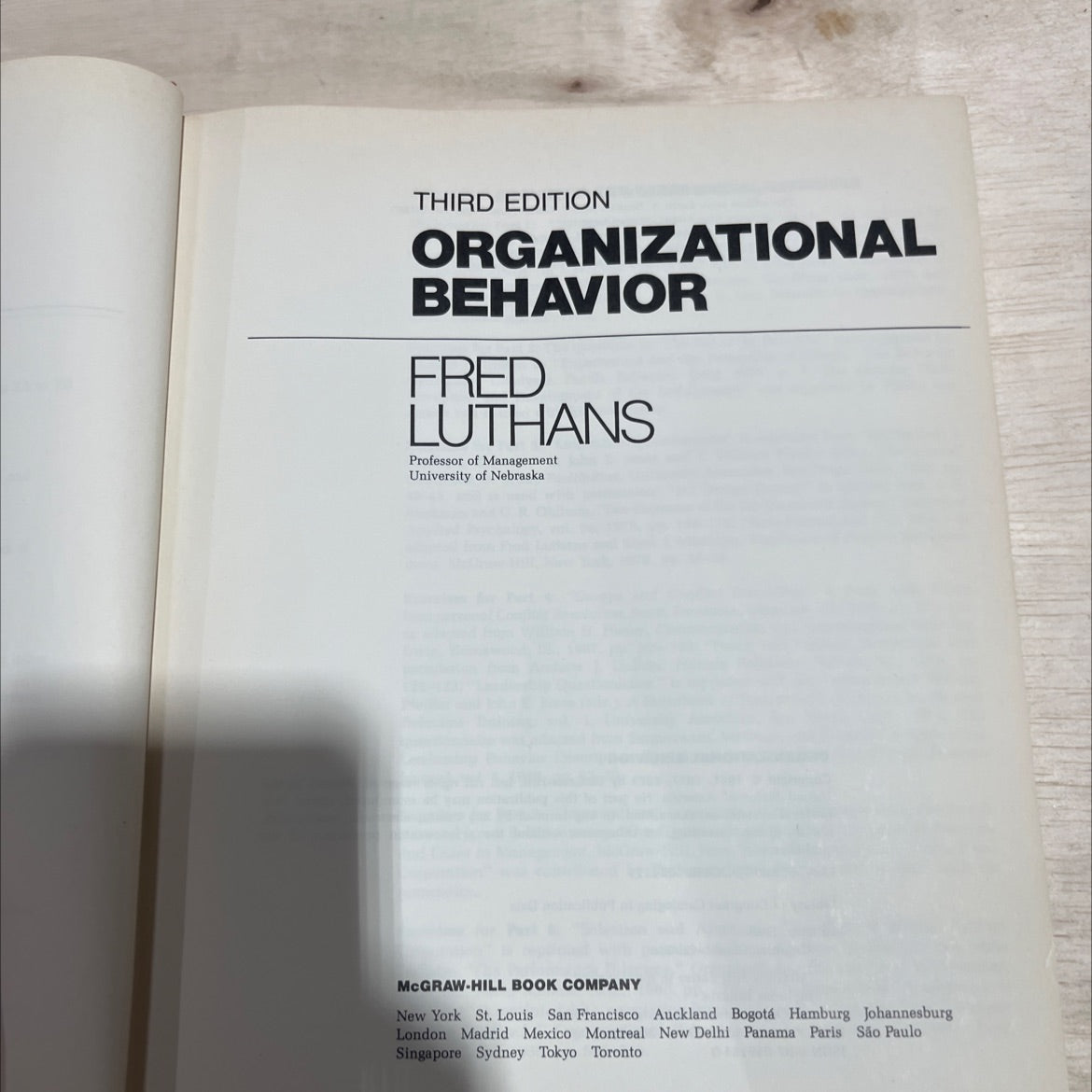 organizational behavior book, by fred luthans, 1981 Hardcover image 2