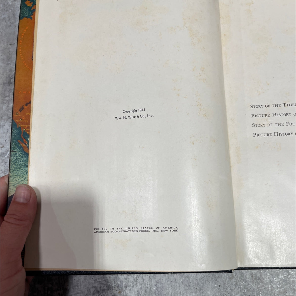 pictorial history of the second world war a photographic record of all theaters of action chronologically arranged vol. image 3