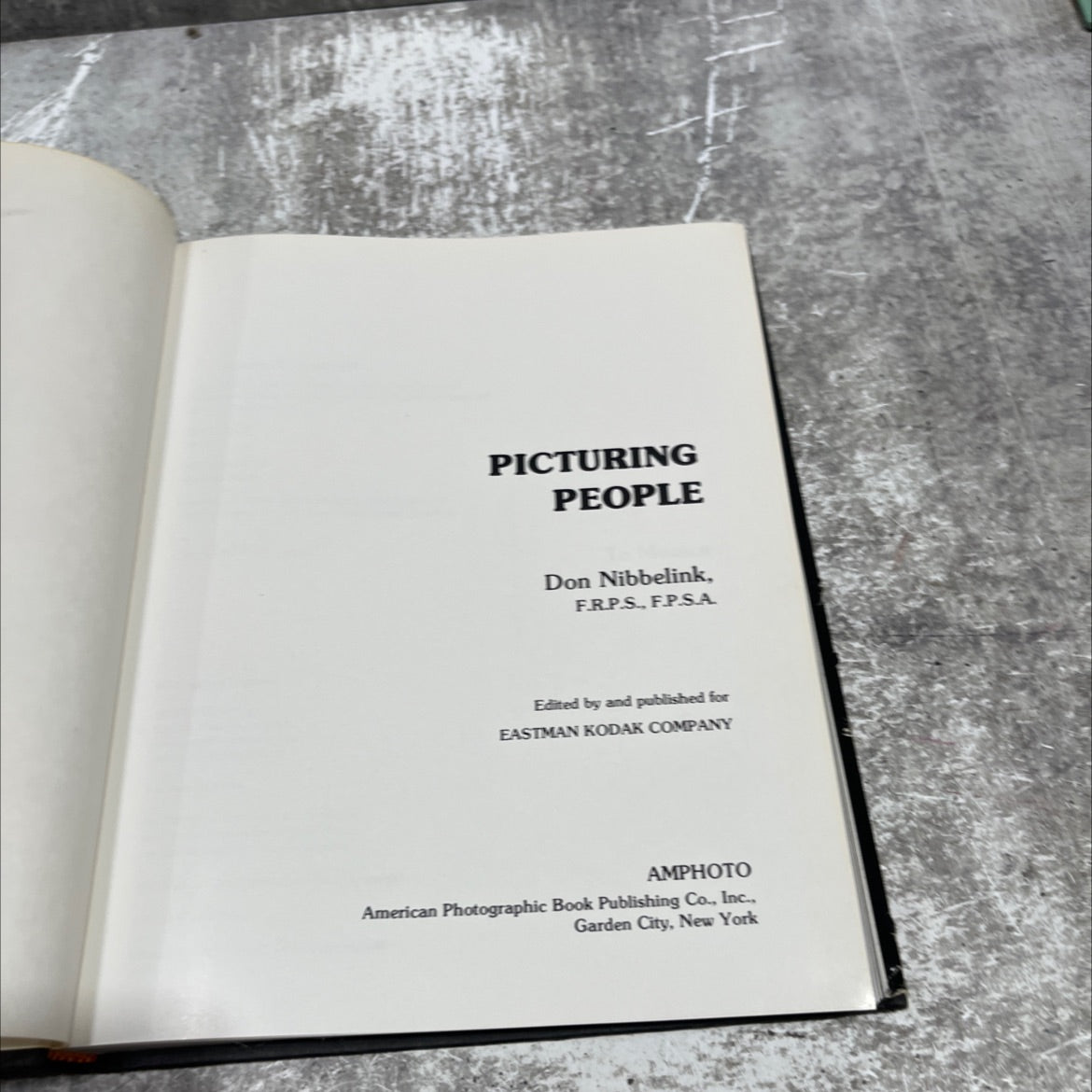 picturing people book, by don nibbelink, 1978 Hardcover image 2