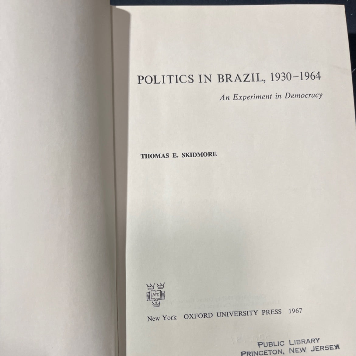 politics in brazil, 1930-1964 an experiment in democracy book, by thomas e. skidmore, 1967 Hardcover image 2