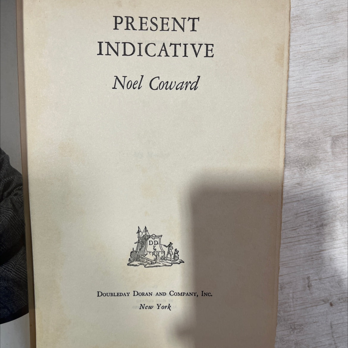 present indicative book, by noel coward, 1937 Hardcover, Antique image 2