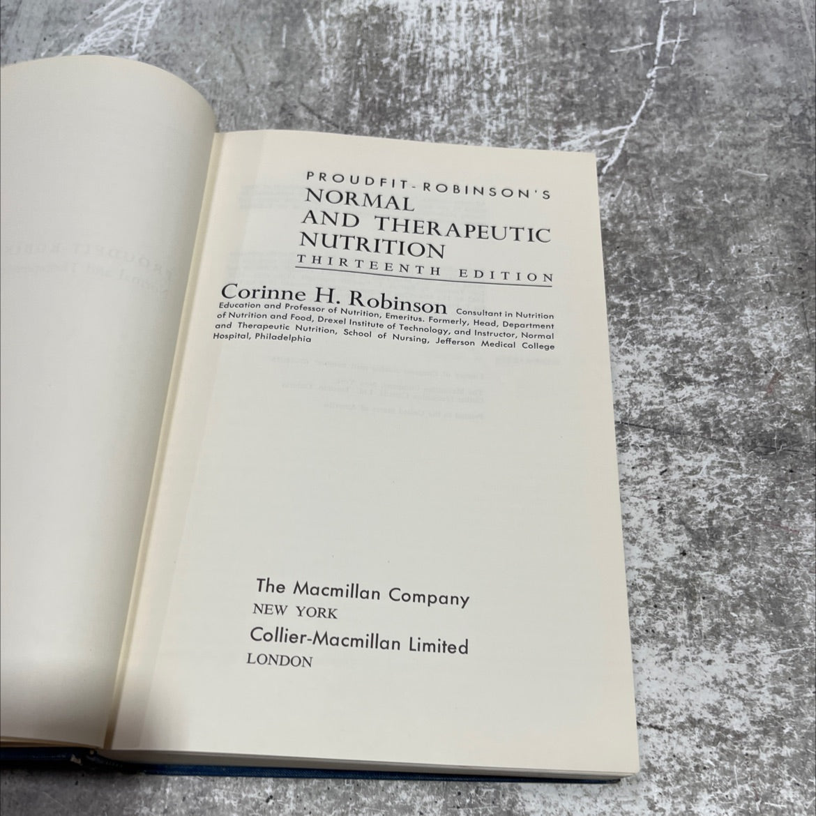 proudfit robinson's normal and therapeutic nutrition book, by corinne h. robinson, 1967 Hardcover image 2