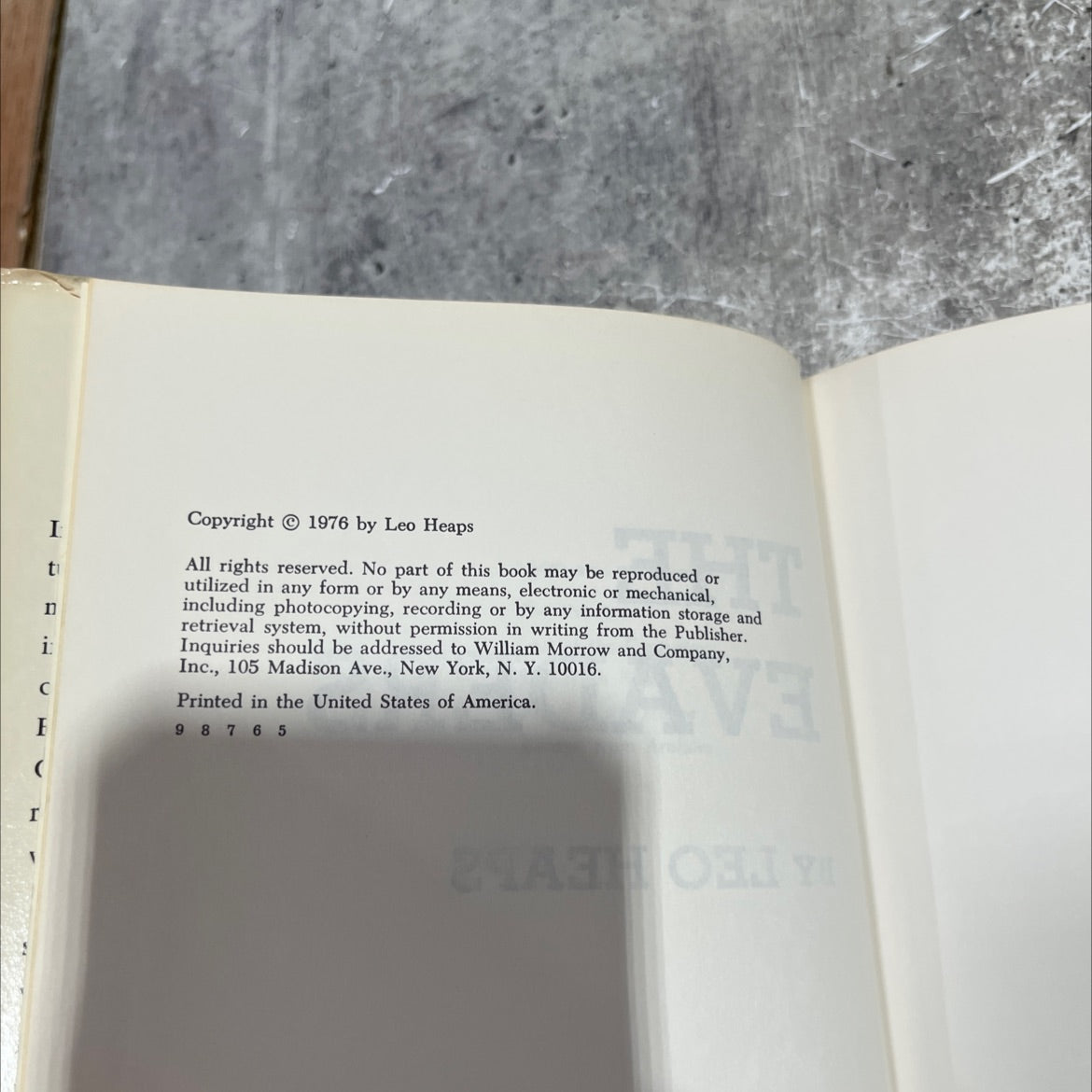 ps on the evaders book, by leo heaps, 1976 Hardcover image 3