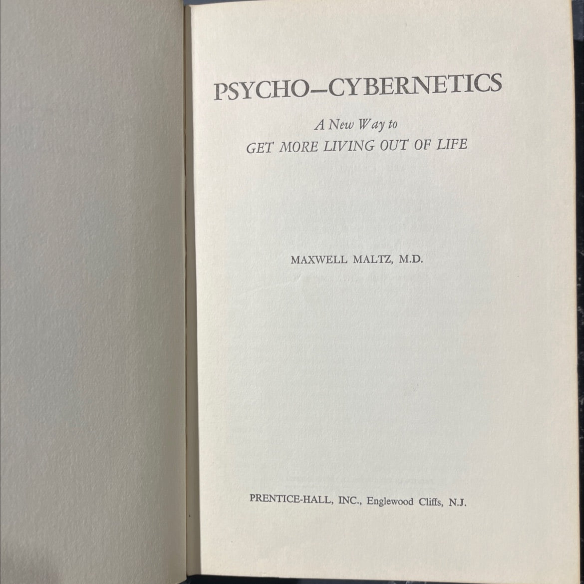 psycho-cybernetics a new way to get more living out of life book, by maxwell maltz, m.d., 1965 Hardcover image 2