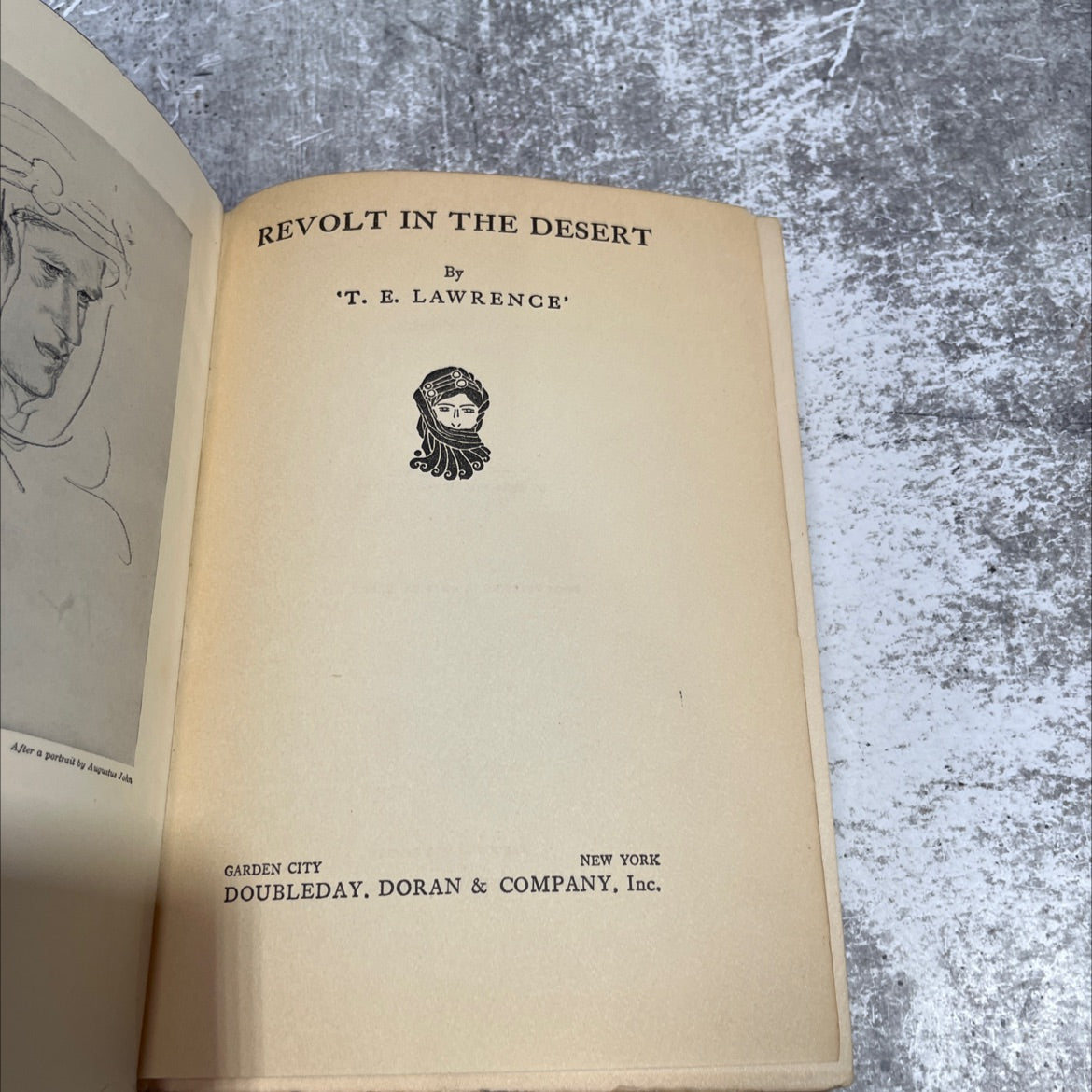 revolt in the desert book, by t. e. lawrence, 1927 Hardcover image 2