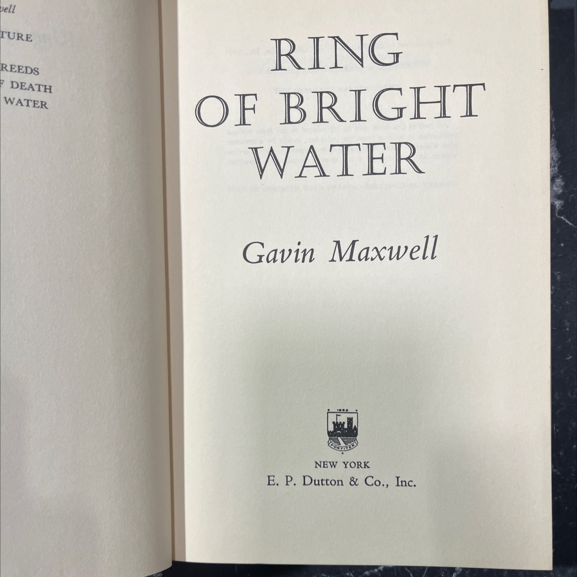 ring of bright water book, by Gavin Maxwell, 1961 Hardcover image 2