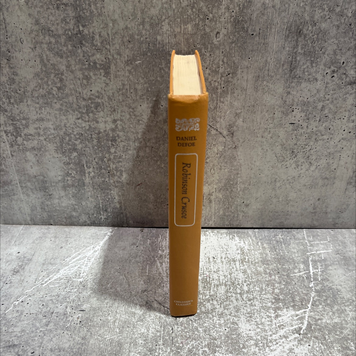 robinson crusoe book, by daniel defoe, 1945 Hardcover image 4