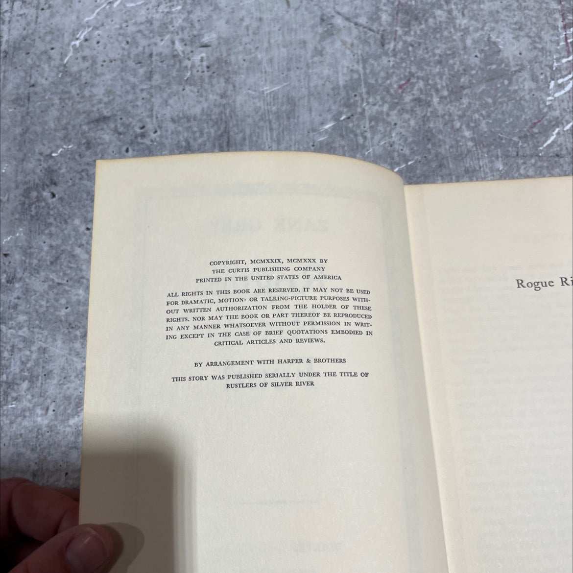 rogue river feud book, by zane grey, 1930 Hardcover image 3